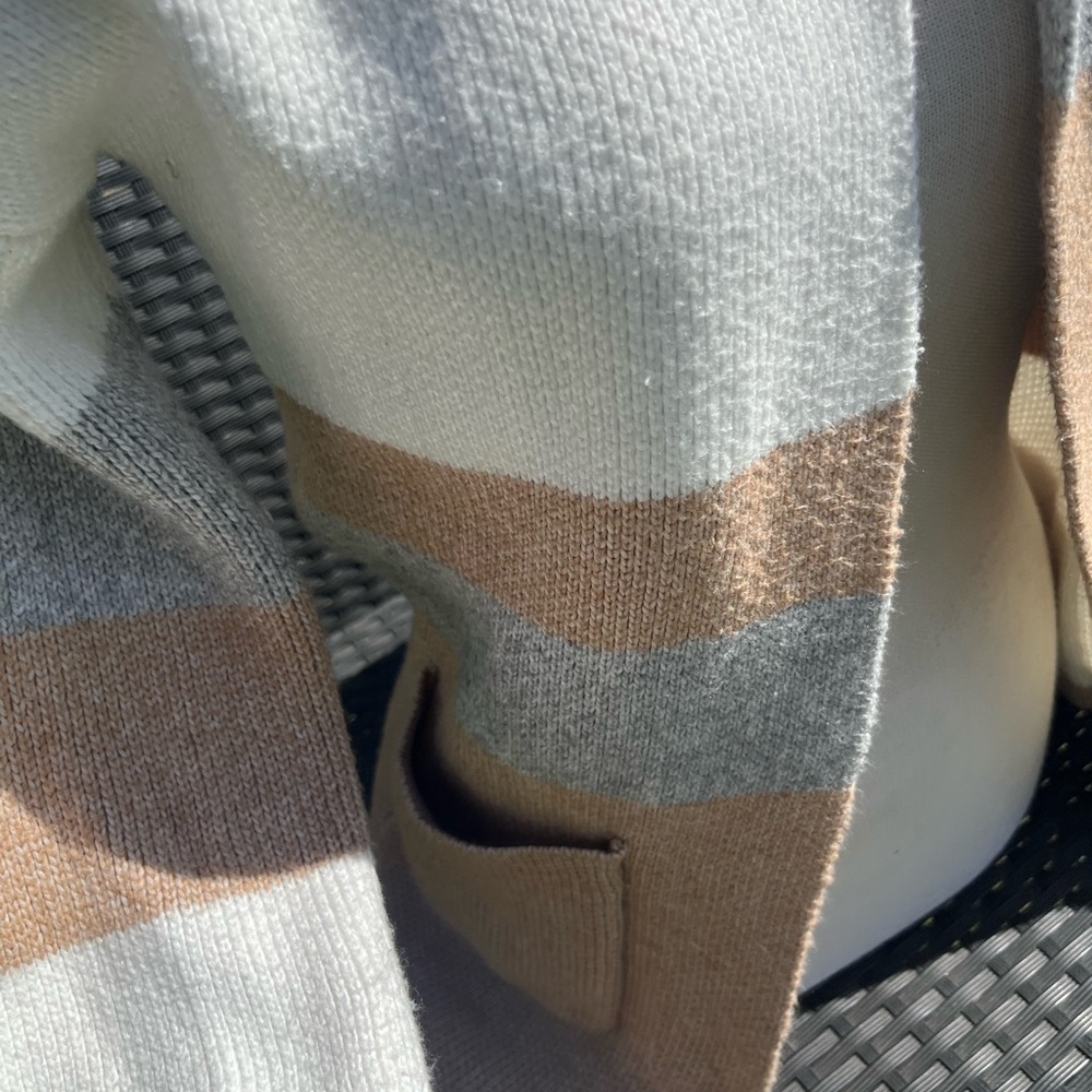 Max Studio Women's Colorblock Cardigan - White, Gray, Tan size XS oversized - Picture 4 of 7